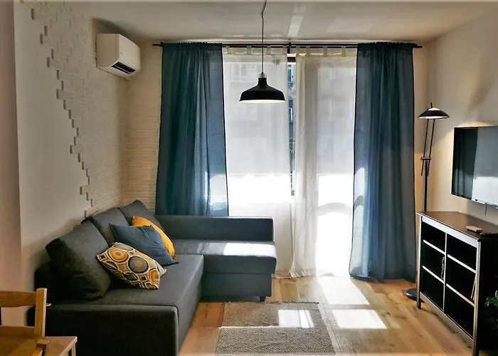 Centrally Located , Brand New, Cozy Apartment With Parking